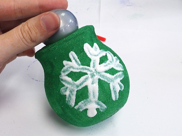 Craft Project: How to Make Christmas Ornaments with Colored Sand & Sand Art Bottles